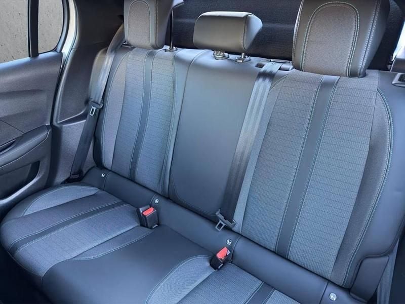 Usado Peugeot e-208 100 kW (136 HP) 2022 Branco Citadino