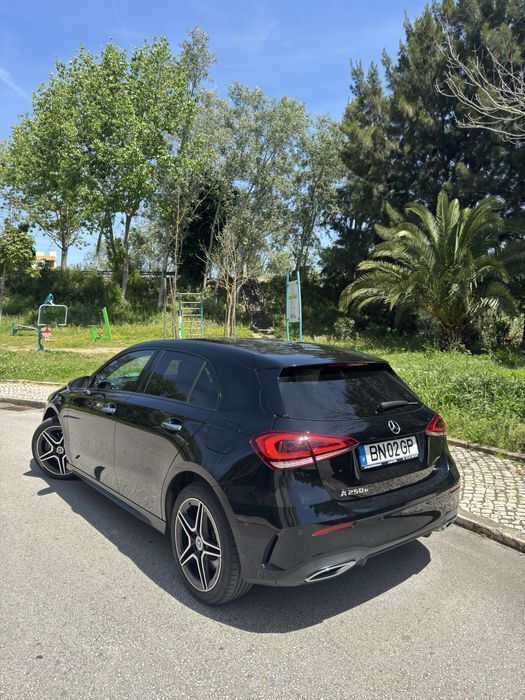 Usado 2020 Mercedes A250 Sedan | € 28.900 - Imagem 1/4