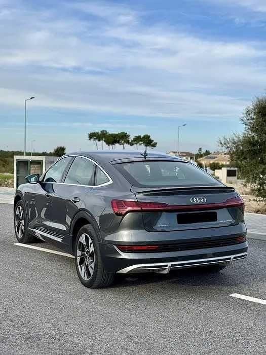 Usado Audi Q8 e-tron 231 kW (315 HP) 2024 SUV
