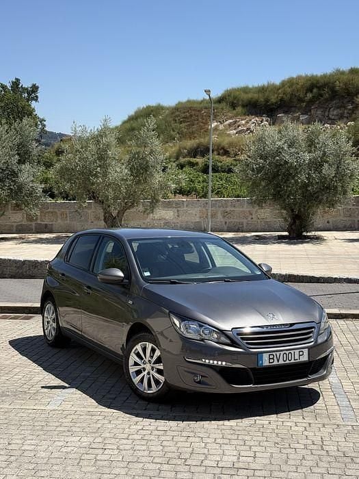 Usado 2017 Peugeot 308 Style Sedan | € 8.990 (Preço justo) - Imagem 1/4