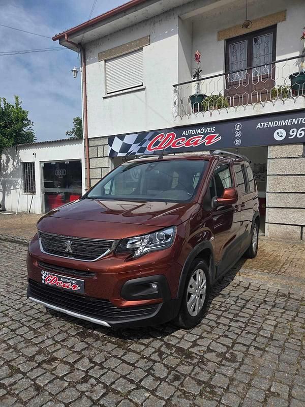 Outra Usado 2019 Peugeot Rifter Monovolume | € 20.900 - Imagem 1/4