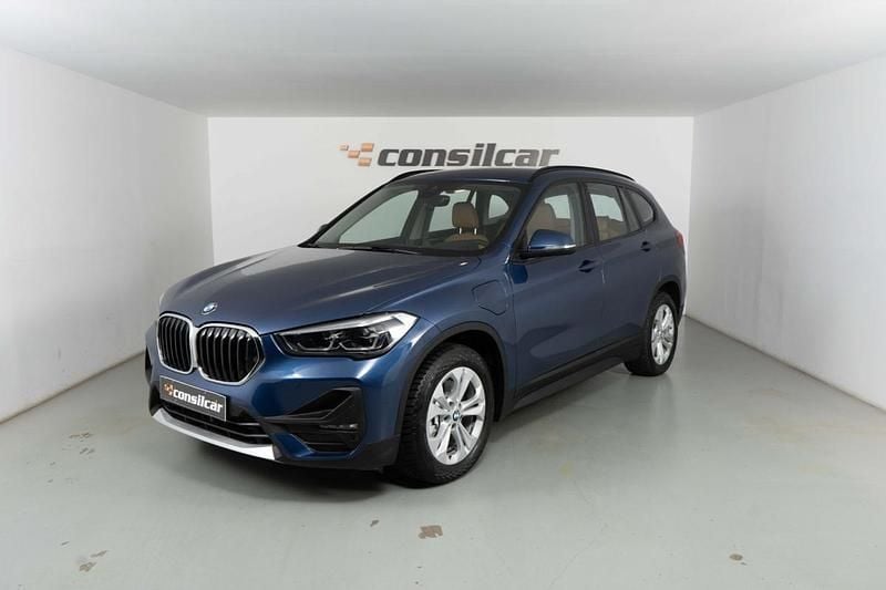 Azul escuro Usado 2021 BMW X1 Luxury Line SUV | € 25.980 (Bom preço) - Imagem 1/4