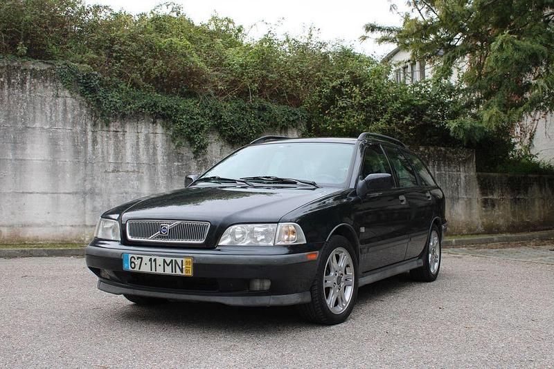 Usado 1999 Volvo V40 Sedan | € 5.500 - Imagem 1/4