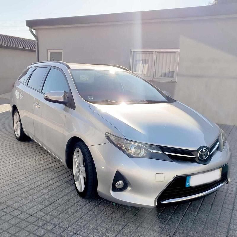 Cinzento Usado 2014 Toyota Auris Touring Sports Carrinha | € 12.250 (Preço justo) - Imagem 1/4