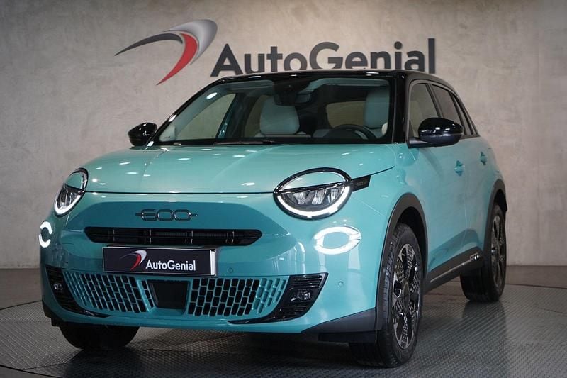 Verde Novo 2025 Fiat 600 La Prima SUV | € 33.990 (Caro) - Imagem 1/4