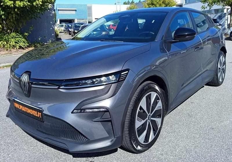 Cinza Usado 2022 Renault Mégane Evolution SUV | € 22.490 (Preço elevado) - Imagem 1/4