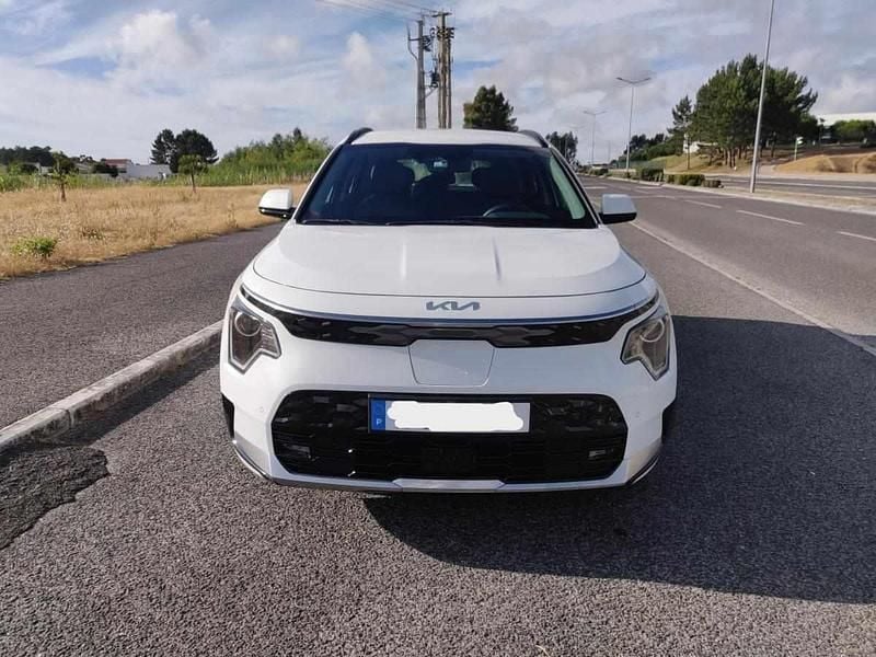 Branco Usado 2022 Kia Niro SUV | € 25.550 (Preço justo) - Imagem 1/4