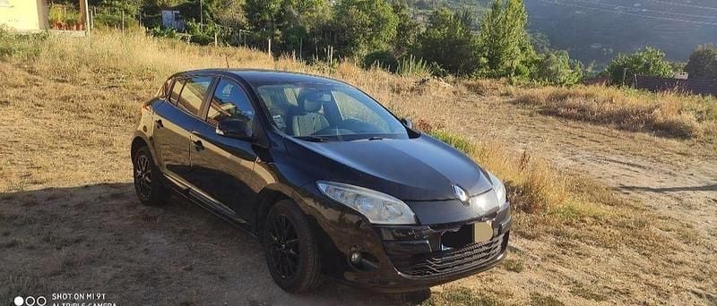 Usado 2009 Renault Mégane III Sedan | € 4.500 (Preço justo) - Imagem 1/4