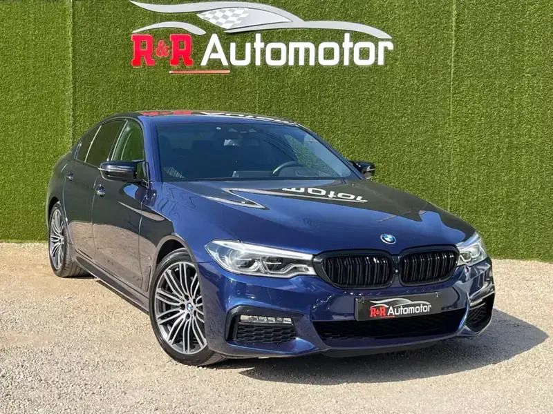 Azul Usado 2018 BMW 530e iPerformance Sedan | € 26.900 (Preço justo) - Imagem 1/4