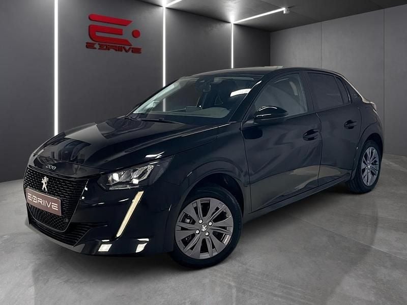 Preto Usado 2023 Peugeot e-208 Allure Citadino | € 19.980 (Preço justo) - Imagem 1/4
