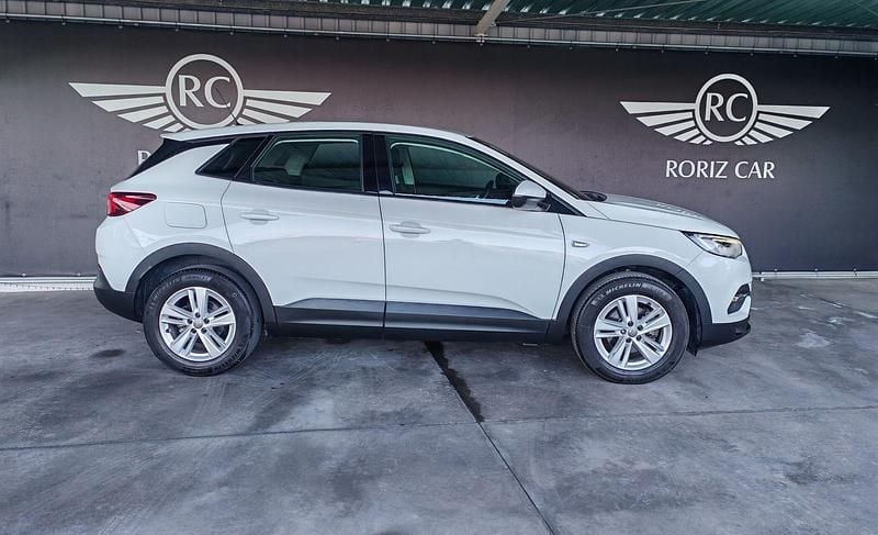 Usado Opel Grandland X Business Edition 130 HP (95 kW) 2019 Branco SUV