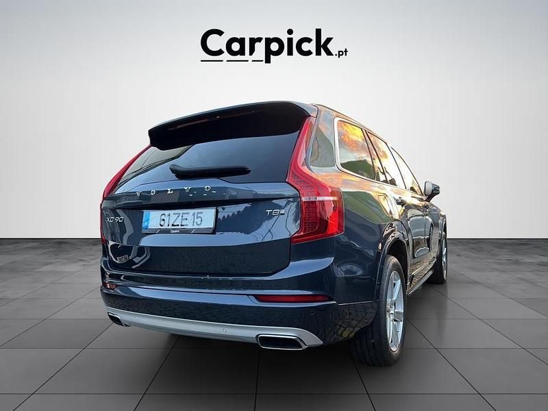 Usado Volvo XC90 Momentum 392 HP (288 kW) 2019 Cinza SUV