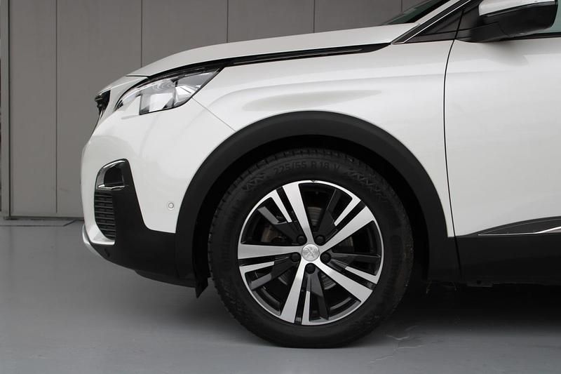 Usado Peugeot 3008 130 HP (95 kW) 2019 Branco SUV