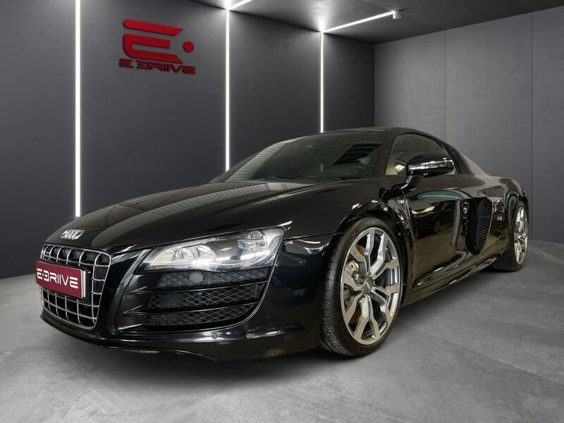 Preto Usado 2013 Audi R8 Coupé Design Coupé | € 114.980 - Imagem 1/4