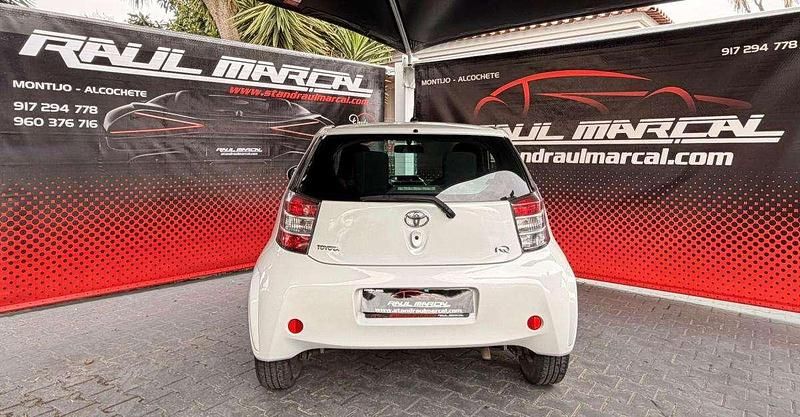 Usado Toyota iQ 68 HP (50 kW) 2013 Branco Citadino