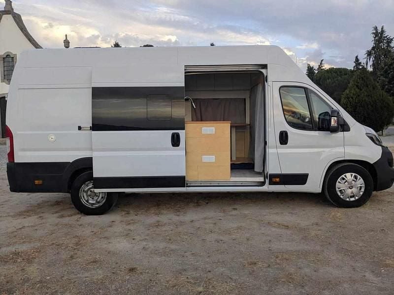 Branco Usado 2018 Fiat Ducato Van | € 44.500 - Imagem 1/4