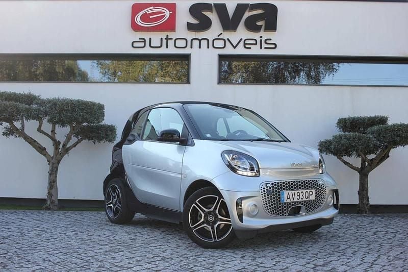 Cinza Usado 2023 Smart ForTwo Electric Drive Coupé | € 17.900 - Imagem 1/4