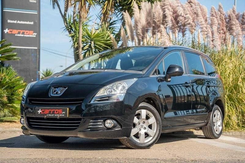 Preto Usado 2013 Peugeot 5008 Style Monovolume | € 10.900 (Caro) - Imagem 1/4