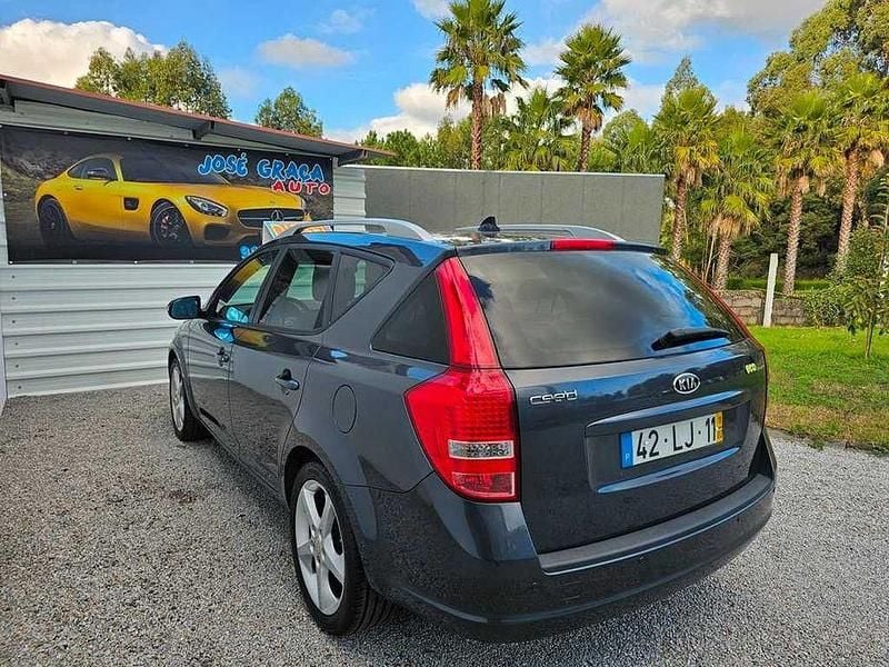 Usado Kia Ceed Sportswagon 128 HP (94 kW) 2011 Carrinha