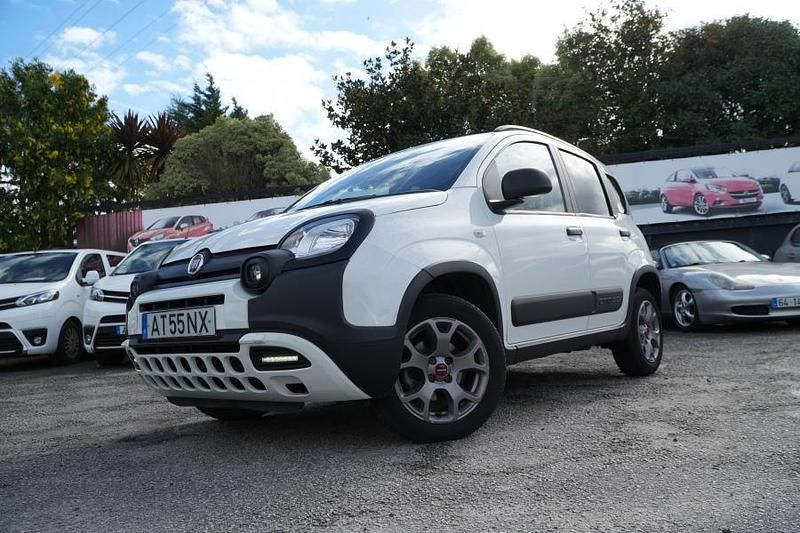 Usado Fiat Panda Cross Cross 70 HP (51 kW) 2022 Branco Citadino