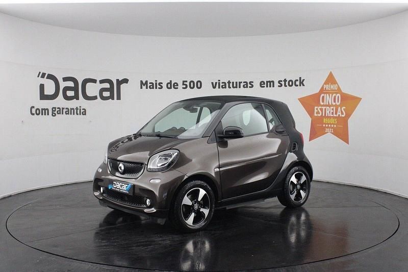 Usado Smart ForTwo Electric Drive 60 kW (82 HP) 2020 Castanho Citadino