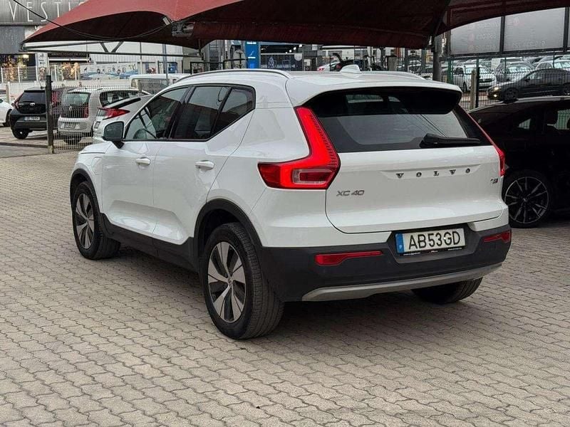 Usado Volvo XC40 Momentum 262 HP (192 kW) 2020 Branco SUV