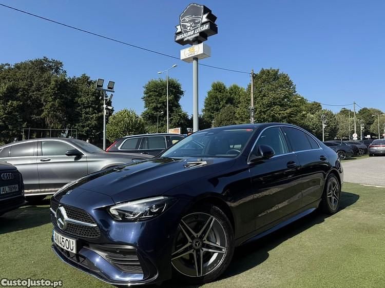 Azul Usado 2022 Mercedes C300 AMG line Sedan | € 39.750 - Imagem 1/1