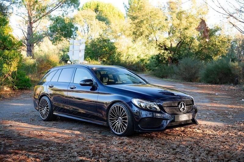 Azul Usado 2017 Mercedes C200 AMG line Sedan | € 19.980 (Bom preço) - Imagem 1/4