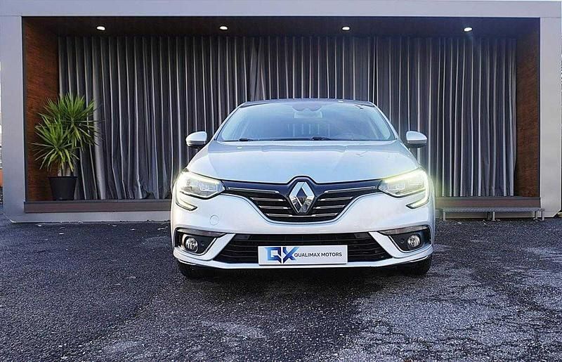 Usado Renault Mégane IV 115 HP (84 kW) 2020 Cinzento