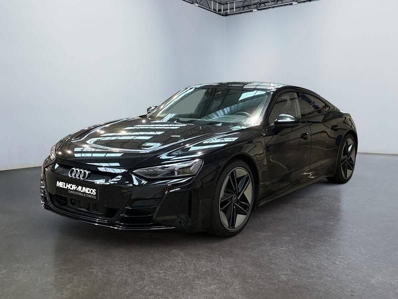 Preto Usado 2022 Audi e-tron GT quattro Sedan | € 51.900 - Imagem 1/4