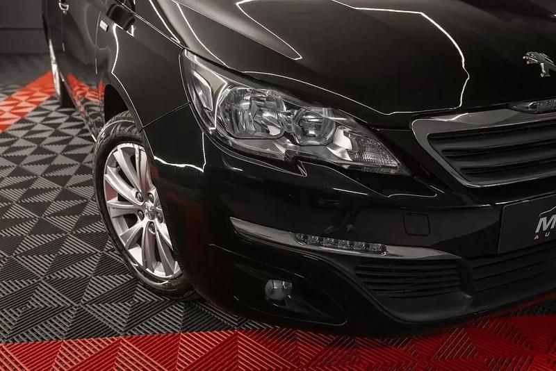 Usado Peugeot 308 Style 100 HP (73 kW) 2015 Preto Carrinha