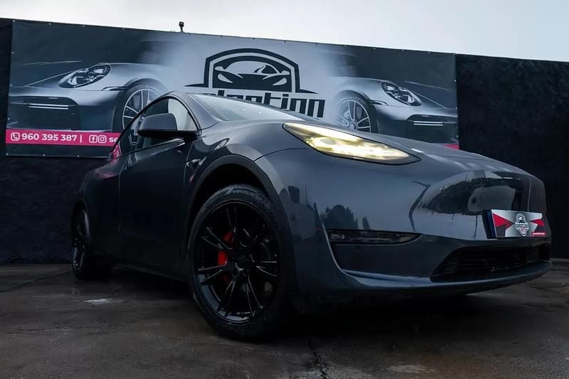 Usado Tesla Model Y 378 kW (514 HP) 2023 Cinzento SUV