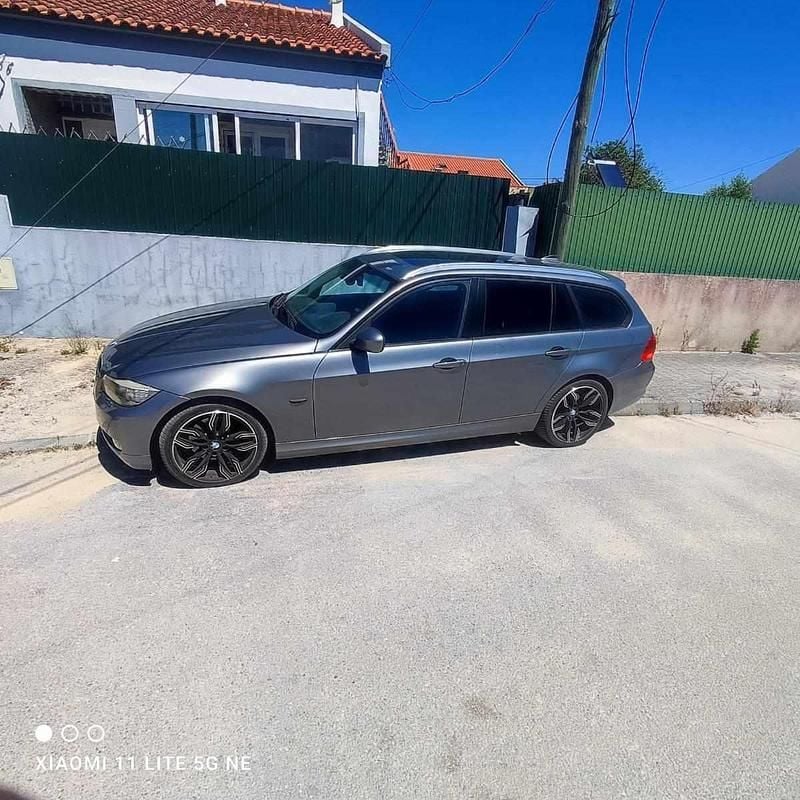 Cinzento Usado 2011 BMW 320 Carrinha | € 8.000 (Bom preço) - Imagem 1/4