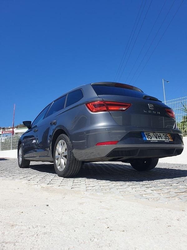 Cinza Usado 2018 Seat Leon Reference Carrinha | € 8.900 (Bom preço) - Imagem 1/4