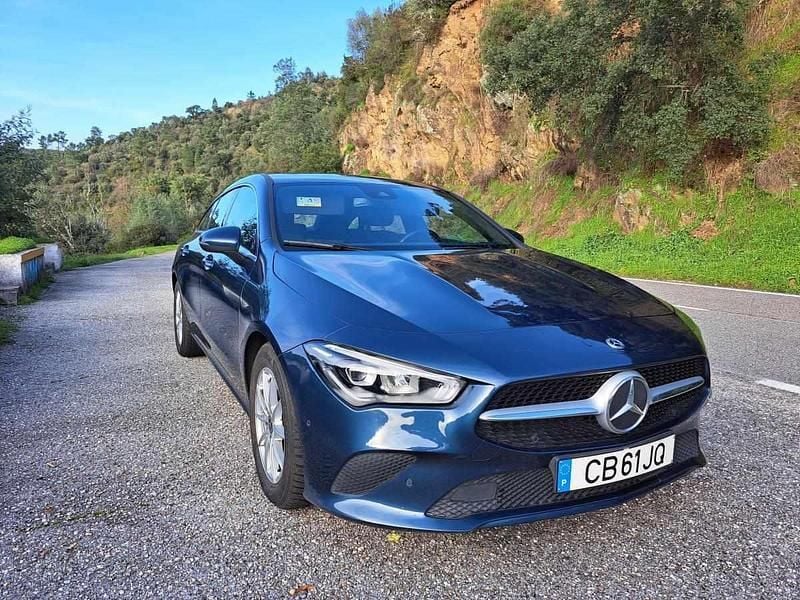 Usado Mercedes CLA200 150 HP (110 kW) 2021 Azul