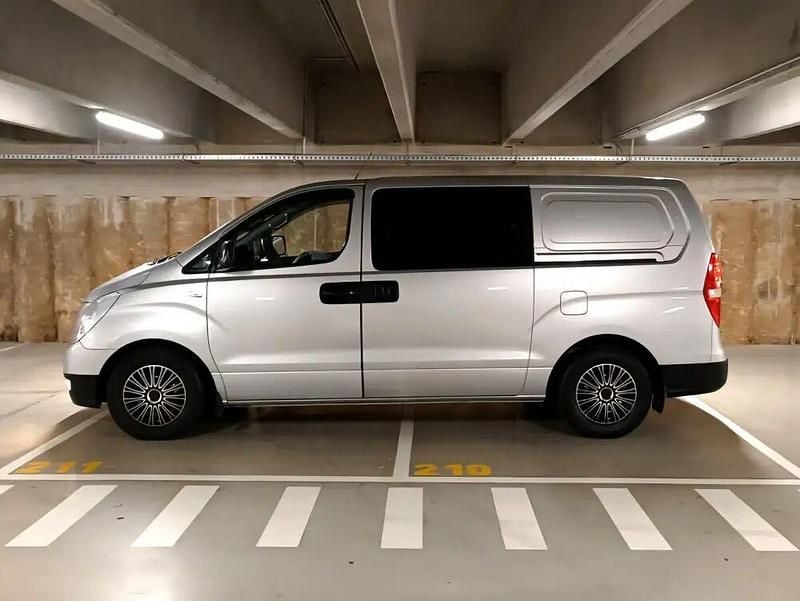 Usado Hyundai H-1 136 HP (100 kW) 2010 Cinza Monovolume