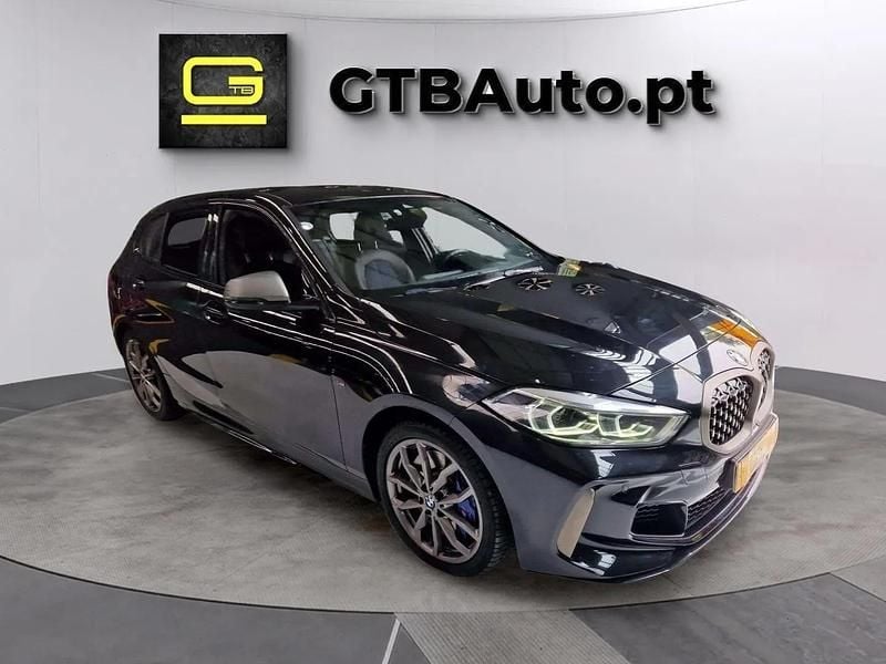 Preto Usado 2021 BMW M135 M Sport Citadino | € 48.000 - Imagem 1/4