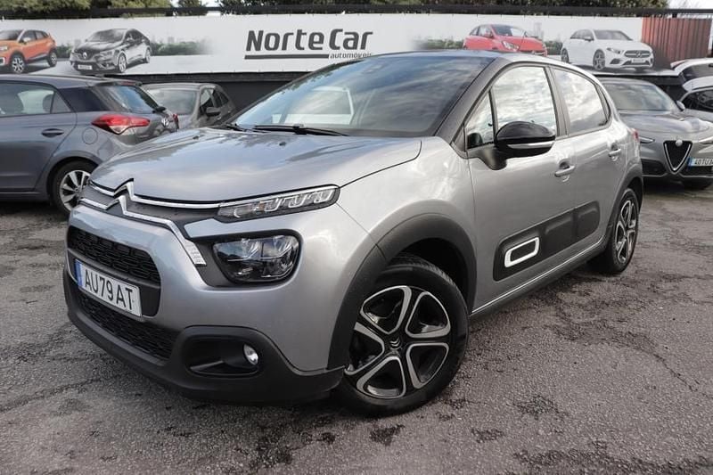 Cinza Usado 2022 Citroën C3 Feel Citadino | € 13.250 (Preço justo) - Imagem 1/4