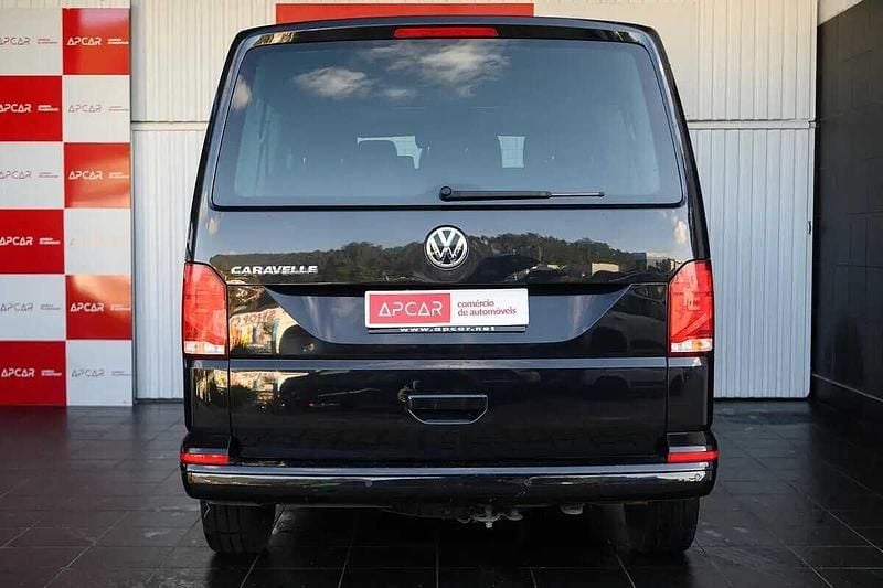 Usado VW T6.1 150 HP (110 kW) 2022 Preto Van