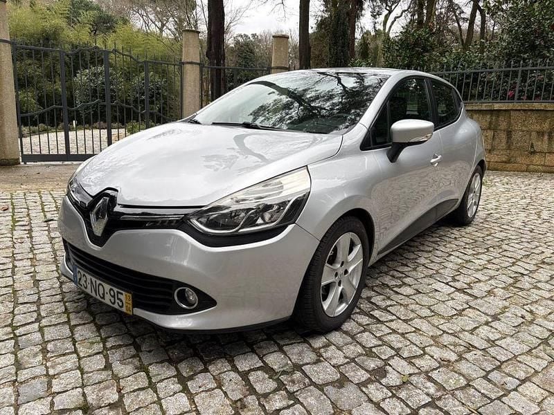 Usado Renault Clio IV 90 HP (66 kW) 2013 Sedan