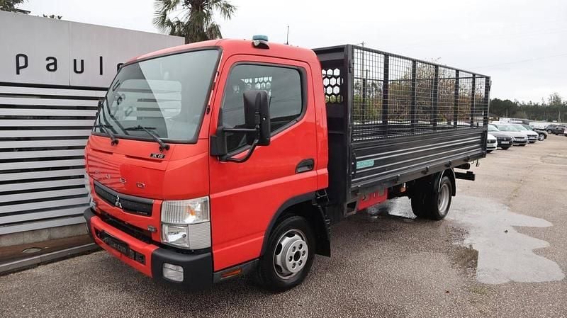 Vermelho Usado 2021 Mitsubishi Canter | € 38.900 (Preço elevado) - Imagem 1/4