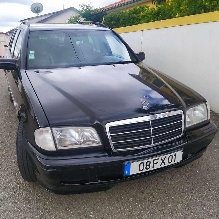 Usado 2000 Mercedes 220 Sedan | € 6.000 - Imagem 1/4