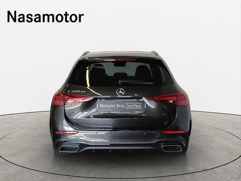 Usado Mercedes C300 313 HP (230 kW) 2024 Cinzento escuro metalizado Carrinha