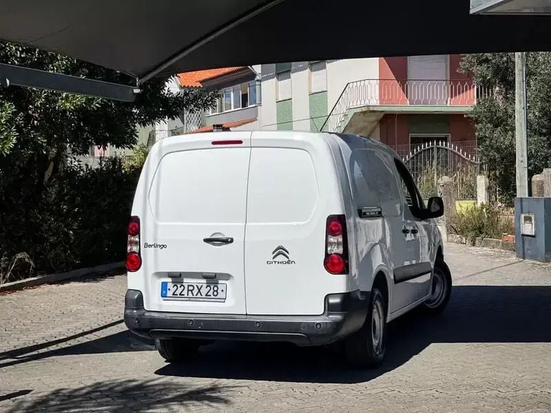 Usado Citroën Berlingo 92 HP (67 kW) 2016 Branco Monovolume