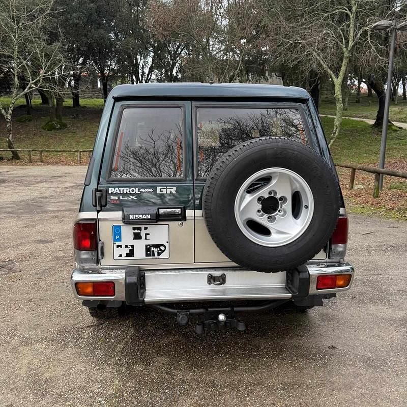 Usado Nissan Patrol 115 HP (84 kW) 1994 Verde SUV