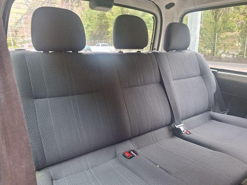 Usado 2008 Toyota HiAce Monovolume | € 13.500 - Imagem 1/4