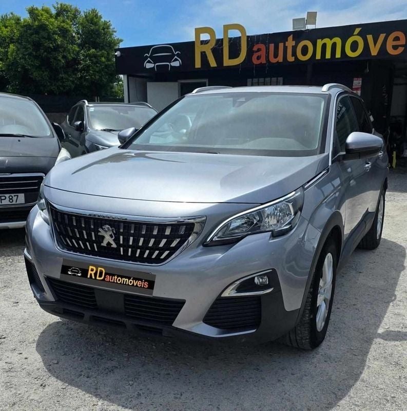 Cinzento Usado 2019 Peugeot 3008 | € 20.000 (Caro) - Imagem 1/4