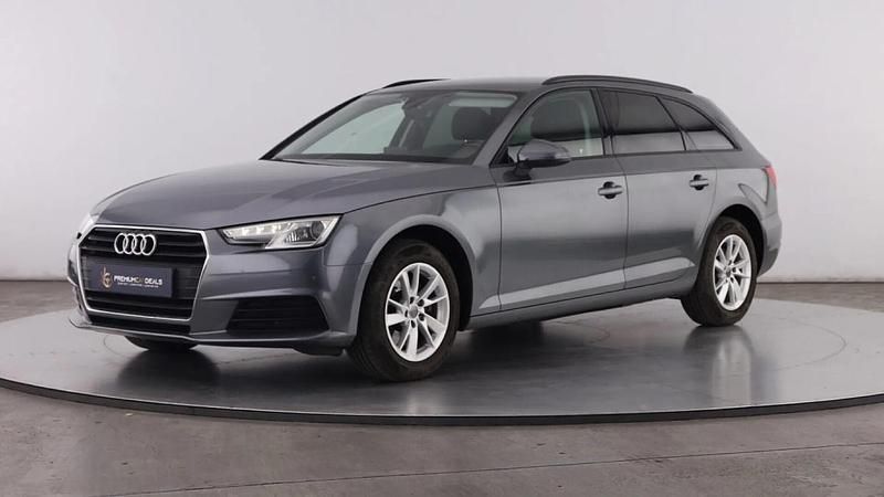 Usado Audi A4 Premium 150 HP (110 kW) 2016 Cinza Sedan