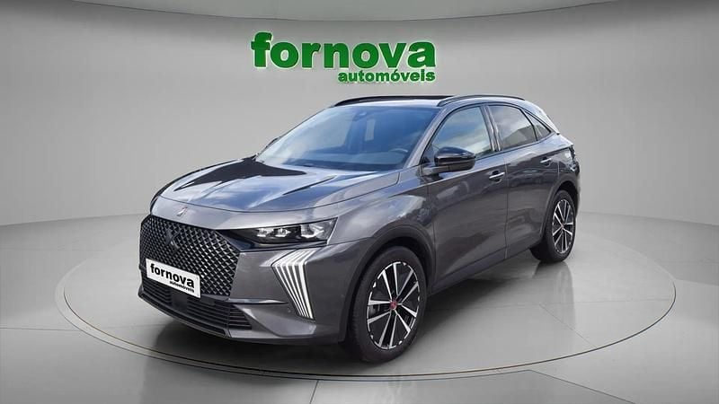 Cinza Usado 2023 DS Automobiles DS7 Crossback Performance Line Plus SUV | € 40.900 - Imagem 1/4