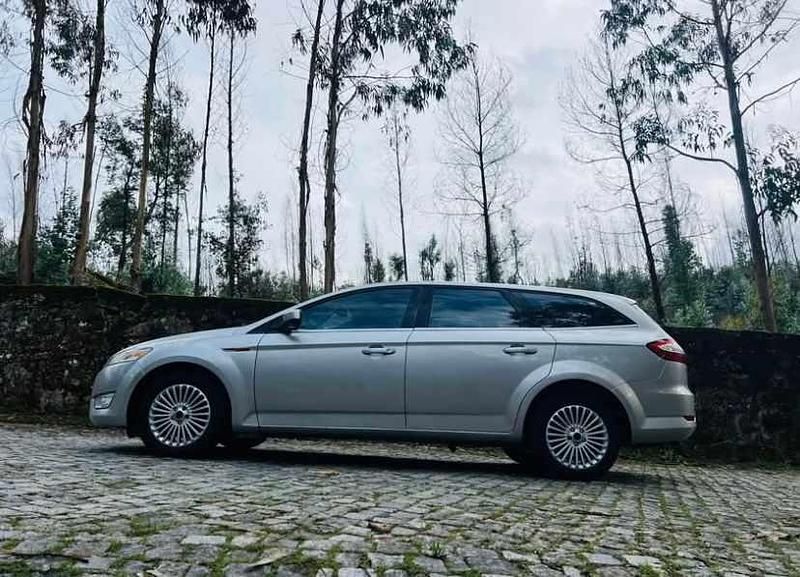 Usado Ford Mondeo 125 HP (91 kW) 2008 Cinzento Carrinha